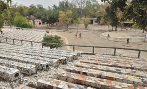 Rock Garden wearing a deserted look on Saturday. Only 3,000 tickets were sold during the day, down from 12,000 daily. At Sukhna Lake, too, just 170 people went for boating, down from 500.(HT PHOTO) Rock Garden wearing a deserted look on Saturday. Only 3,000 tickets were sold during the day, down from 12,000 daily. At Sukhna Lake, too, just 170 people went for boating, down from 500.(HT PHOTO)