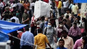Huge crowd out shopping amid coronavirus outbreak at Central Market, Lajpat Nagar in New Delhi, India, on Saturday, March 14, 2020.(Biplov Bhuyan/HT PHOTO) Huge crowd out shopping amid coronavirus outbreak at Central Market, Lajpat Nagar in New Delhi, India, on Saturday, March 14, 2020.(Biplov Bhuyan/HT PHOTO)