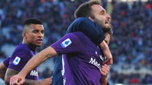 Fiorentina's German Pezzella celebrates after scoring.(AP) Fiorentina's German Pezzella celebrates after scoring.(AP)