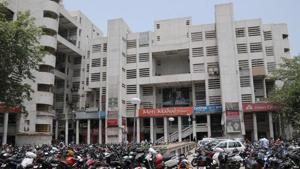 Janakpuri District Centre will get fresh multilevel parking lot.(S. Burmaula / Hindustan Times) Janakpuri District Centre will get fresh multilevel parking lot.(S. Burmaula / Hindustan Times)