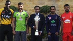 A photo of the captains with Pakistan Super League (PSL) trophy.(Twitter) A photo of the captains with Pakistan Super League (PSL) trophy.(Twitter)