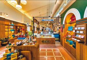 Bombay Sweet Shop in Byculla is a place where you can eat delicious mithai while watching it being made! Bombay Sweet Shop in Byculla is a place where you can eat delicious mithai while watching it being made!