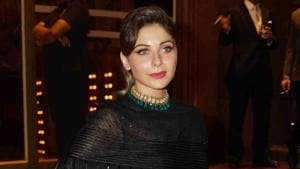 Kanika Kapoor, best known for songs such as Baby Doll and Chitiya Kaliyan in the world of Hindi entertainment, landed at the Mumbai airport on March 9.(Prodip Guha/ Hindustan Times) Kanika Kapoor, best known for songs such as Baby Doll and Chitiya Kaliyan in the world of Hindi entertainment, landed at the Mumbai airport on March 9.(Prodip Guha/ Hindustan Times)
