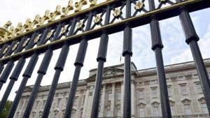 Buckingham Palace is seen through the perimeter fence in central London.(Reuters File Photo) Buckingham Palace is seen through the perimeter fence in central London.(Reuters File Photo)