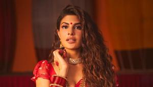 Jacqueline Fernandez will be seen in a Bengali avatar in the video of Genda Phool. Jacqueline Fernandez will be seen in a Bengali avatar in the video of Genda Phool.