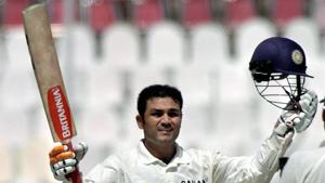 Virender Sehwag acknowledges the applause after scoring a triple century against Pakistan in Multan on March 29, 2004.(Twitter/ICC)