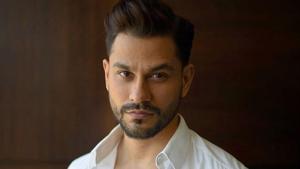Kunal Kemmu spread awareness about the coronavirus outbreak with a rap. Kunal Kemmu spread awareness about the coronavirus outbreak with a rap.