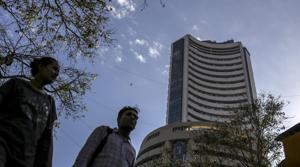 Reflecting the pessumism, Indian stock markets continued their downward march on Monday, dumping stocks and conserving cash, with the Sensex plunging 4.61% and Nifty shedding 4.38% .(Bloomberg) Reflecting the pessumism, Indian stock markets continued their downward march on Monday, dumping stocks and conserving cash, with the Sensex plunging 4.61% and Nifty shedding 4.38% .(Bloomberg)