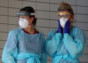 Medical staff wearing protective clothing at St Thomas' hospital as the spread of the coronavirus disease (COVID-19) continues, London, Britain, March 31, 2020.(REUTERS) Medical staff wearing protective clothing at St Thomas' hospital as the spread of the coronavirus disease (COVID-19) continues, London, Britain, March 31, 2020.(REUTERS)