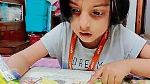 Aadriti Khan, 3, is experimenting with thumb printing, paper pasting, sponge painting and more. Above right is a recent sketch by Siddhart Tallur, 34, an assistant professor at IIT-Bombay. Aadriti Khan, 3, is experimenting with thumb printing, paper pasting, sponge painting and more. Above right is a recent sketch by Siddhart Tallur, 34, an assistant professor at IIT-Bombay.
