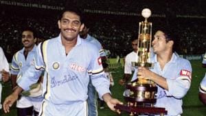 Mohammed Azharuddin and Sachin Tendulkar after winning Bengal's Diamond Jubilee six nation tournament in Calcutta.(REUTERS) Mohammed Azharuddin and Sachin Tendulkar after winning Bengal's Diamond Jubilee six nation tournament in Calcutta.(REUTERS)