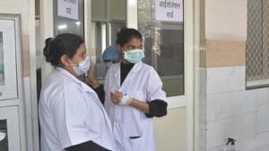 In Bihar, police and medical personnel were attacked by locals in Munger town when they visited a locality to collect samples from people suspected to have contracted coronavirus. Stones were thrown at the quick response team (QRT), comprising policemen and an ambulance carrying medical personnel. (Image used for representation).(HT PHOTO.) In Bihar, police and medical personnel were attacked by locals in Munger town when they visited a locality to collect samples from people suspected to have contracted coronavirus. Stones were thrown at the quick response team (QRT), comprising policemen and an ambulance carrying medical personnel. (Image used for representation).(HT PHOTO.)