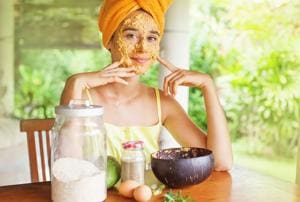 Portrait of a woman using natural remedies to do a skin care(Getty Images/iStockphoto) Portrait of a woman using natural remedies to do a skin care(Getty Images/iStockphoto)