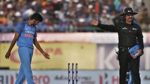 Umpire Anil Chaudhary officiating in an ODI.(AP Photo) Umpire Anil Chaudhary officiating in an ODI.(AP Photo)