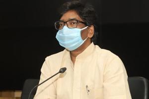 Upon arrival in Ranchi, the workers are most likely to be received by Chief Minister Hemant Soren at the airport.(HT photo/) Upon arrival in Ranchi, the workers are most likely to be received by Chief Minister Hemant Soren at the airport.(HT photo/)