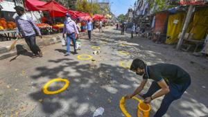 Several such rearrangements have been worked out at the Azadpur, Keshopur, Najafgarh and Mehrauli markets.(PTI) Several such rearrangements have been worked out at the Azadpur, Keshopur, Najafgarh and Mehrauli markets.(PTI)