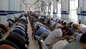 Saudi Arabia last month banned people from offering five daily prayers at Mosques due to coronavirus infection.(REUTERS Photo/Representative) Saudi Arabia last month banned people from offering five daily prayers at Mosques due to coronavirus infection.(REUTERS Photo/Representative)