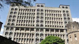 The Maharashtra State Nurses Association (MSNA) has written a letter to the Sassoon hospital management requesting to provide all necessary facilities and safety equipment for the doctors, nurses and cleanliness staff actually working at the Covid-19 patients’ ward.(HT PHOTO) The Maharashtra State Nurses Association (MSNA) has written a letter to the Sassoon hospital management requesting to provide all necessary facilities and safety equipment for the doctors, nurses and cleanliness staff actually working at the Covid-19 patients’ ward.(HT PHOTO)