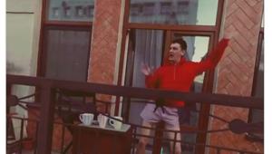 Taking to their balconies they are making their dancing videos and grooving to the beat of ‘Crying in Techno’ by a Russian band Cream Soda & Khleb.(Instagram) Taking to their balconies they are making their dancing videos and grooving to the beat of ‘Crying in Techno’ by a Russian band Cream Soda & Khleb.(Instagram)