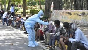 Chief Minister Yogi Adityanath maintained that no leniency is to be given in areas that are categorised as coronavirus hotspots and containment zones.(Sonu Mehta/HT PHOTO) Chief Minister Yogi Adityanath maintained that no leniency is to be given in areas that are categorised as coronavirus hotspots and containment zones.(Sonu Mehta/HT PHOTO)