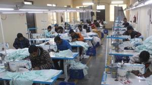 Workers are seen at work inside a Textile company, at Udyog Vihar, Gurugram, India, on February 14, 2020.(Yogendra Kumar/HT PHOTO) Workers are seen at work inside a Textile company, at Udyog Vihar, Gurugram, India, on February 14, 2020.(Yogendra Kumar/HT PHOTO)