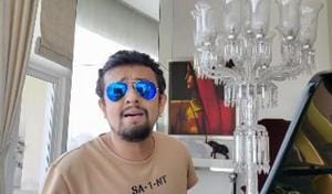 Sonu Nigam gave a twist to Main Hoon Na during lockdown.
