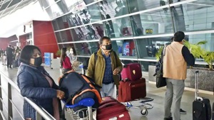 Even as flight operations were suspended in the country March 25 onwards, relief flights, cargo flights and Air Force flights are operational.(Sanjeev Verma/HT Photo) Even as flight operations were suspended in the country March 25 onwards, relief flights, cargo flights and Air Force flights are operational.(Sanjeev Verma/HT Photo)