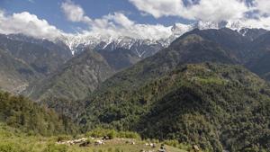 Thousands of trekkers visit Nepal every year for its stunning views of the Himalayas and routes lined with picturesque villages.(AP) Thousands of trekkers visit Nepal every year for its stunning views of the Himalayas and routes lined with picturesque villages.(AP)