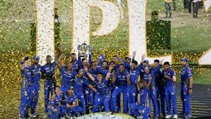 Mumbai Indians win Trophy. (IPL) Mumbai Indians win Trophy. (IPL)