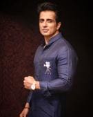 Actor Sonu Sood ha penned a thoughftul poem for the present times.(Photo: Instagram/sonu_sood) Actor Sonu Sood ha penned a thoughftul poem for the present times.(Photo: Instagram/sonu_sood)