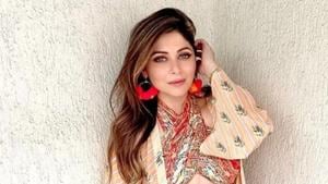 Kanika Kapoor is in Lucknow with her family. Kanika Kapoor is in Lucknow with her family.