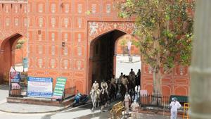 Coronavirus in India: Police personnel on horseback during a flag march to announce lockdown and restrictions on movement in the walled city area of Jaipur, Rajasthan, on Saturday April 25, 2020.(Photo by Himanshu Vyas / Hindustan Times) Coronavirus in India: Police personnel on horseback during a flag march to announce lockdown and restrictions on movement in the walled city area of Jaipur, Rajasthan, on Saturday April 25, 2020.(Photo by Himanshu Vyas / Hindustan Times)
