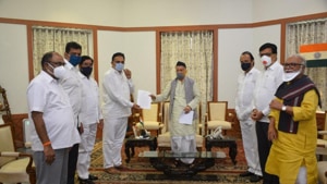 The Maharashtra Vikas Aghadi (MVA) delegation with Governor Bhagat Singh Koshyari at the Raj Bhavan on Tuesday.(https://twitter.com/Jayant_R_Patil) The Maharashtra Vikas Aghadi (MVA) delegation with Governor Bhagat Singh Koshyari at the Raj Bhavan on Tuesday.(https://twitter.com/Jayant_R_Patil)