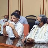 Former chief minister of Karnataka Siddaramaiah along with KPCC president DK Shivakumar during a meeting in Bengaluru.(ANI) Former chief minister of Karnataka Siddaramaiah along with KPCC president DK Shivakumar during a meeting in Bengaluru.(ANI)