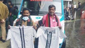 The two ambulance drivers(HT Photo) The two ambulance drivers(HT Photo)