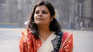 Parama Ghosh realized that even in today’s fast-paced life, Indian women hold a saree close to their hearts for its inherent elegance and cultural significance. Parama Ghosh realized that even in today’s fast-paced life, Indian women hold a saree close to their hearts for its inherent elegance and cultural significance.