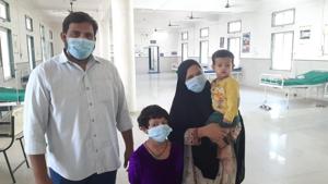 Sameer Bagwan (left) along with his family members who recovered from Covid-19 at Aundh Civil hospital.(Milind Saukar/HT Photo) Sameer Bagwan (left) along with his family members who recovered from Covid-19 at Aundh Civil hospital.(Milind Saukar/HT Photo)