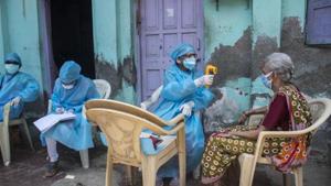Officials had received reports of 333 swab samples, out of which 17 were positive while 316 came negative.(Pratik Chorge/HT Photo) Officials had received reports of 333 swab samples, out of which 17 were positive while 316 came negative.(Pratik Chorge/HT Photo)