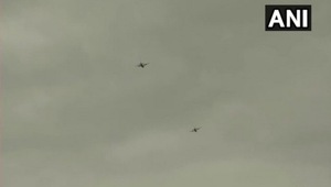 The helicopters from IAF and Indian Navy shall be showering flower petals on the hospitals treating Covid-19 patients.(ANI) The helicopters from IAF and Indian Navy shall be showering flower petals on the hospitals treating Covid-19 patients.(ANI)