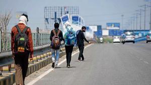 Tens and thousands of migrant workers who could not return to their home states because of the national lockdown, imposed to curb the spread of the coronavirus (Covid-19) pandemic, are awaiting government guidelines on transportation. Tens and thousands of migrant workers who could not return to their home states because of the national lockdown, imposed to curb the spread of the coronavirus (Covid-19) pandemic, are awaiting government guidelines on transportation.