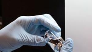 A lab technician visually inspects a filled vial of investigational coronavirus disease (COVID-19) treatment drug remdesivir at a Gilead Sciences facility in La Verne, California, US.(REUTERS) A lab technician visually inspects a filled vial of investigational coronavirus disease (COVID-19) treatment drug remdesivir at a Gilead Sciences facility in La Verne, California, US.(REUTERS)