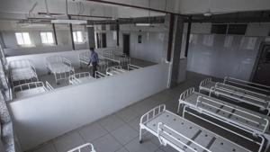 Quarantine ward for Covid-19 patients at Sassoon Hospital. A total of 68 Covid-19 deaths have been reported from the hospital.(HT FILE PHOTO) Quarantine ward for Covid-19 patients at Sassoon Hospital. A total of 68 Covid-19 deaths have been reported from the hospital.(HT FILE PHOTO)
