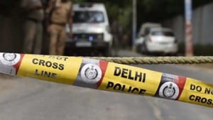 This is the third murder case reported in Delhi between Monday and Tuesday morning even as a majority of the police personnel remain on streets enforcing the lockdown rules.(HT Photo) This is the third murder case reported in Delhi between Monday and Tuesday morning even as a majority of the police personnel remain on streets enforcing the lockdown rules.(HT Photo)