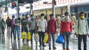 So far, nearly 36,000 migrant labourers have left from Maharashtra for their native places, an official earlier said.(PTI file photo) So far, nearly 36,000 migrant labourers have left from Maharashtra for their native places, an official earlier said.(PTI file photo)