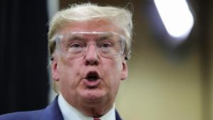 The American president is in a hurry to reopen the country and seek to reverse the economic downturn unleashed by the virus, with over 30 million jobless, with an eye on his re-election prospects.(REUTERS) The American president is in a hurry to reopen the country and seek to reverse the economic downturn unleashed by the virus, with over 30 million jobless, with an eye on his re-election prospects.(REUTERS)
