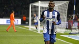 Hertha Berlin's goal scorer Salomon Kalou celebrates his goal v Borussia Moenchengladbach.(REUTERS) Hertha Berlin's goal scorer Salomon Kalou celebrates his goal v Borussia Moenchengladbach.(REUTERS)