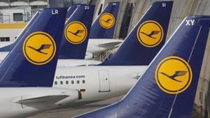 Lufthansa’s rescue deal is expected to give Germany a 25.1% stake in the airline as well as supervisory board representation, people close to the matter said.(AP file photo) Lufthansa’s rescue deal is expected to give Germany a 25.1% stake in the airline as well as supervisory board representation, people close to the matter said.(AP file photo)