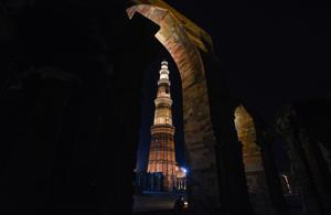 The Delhi Circle of the ASI filed a complaint with the police, saying that at around 3:30 am on May 4, a Hyundai Verna collided with the boundary wall and caught fire.(Amal KS/HT File Photo) The Delhi Circle of the ASI filed a complaint with the police, saying that at around 3:30 am on May 4, a Hyundai Verna collided with the boundary wall and caught fire.(Amal KS/HT File Photo)