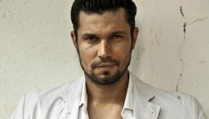 Actor Randeep Hooda has helped 400 families in need in a Tiger Reserve whose livelihoods depend on wildlife tourists. Actor Randeep Hooda has helped 400 families in need in a Tiger Reserve whose livelihoods depend on wildlife tourists.