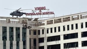 An Indian Air Force (IAF) helicopter drops rose petals to pay tribute to all the staff of the Safdarjung Hospital and other personnel involved in the fight against the spread of the coronavirus disease.(ANI File Photo) An Indian Air Force (IAF) helicopter drops rose petals to pay tribute to all the staff of the Safdarjung Hospital and other personnel involved in the fight against the spread of the coronavirus disease.(ANI File Photo)